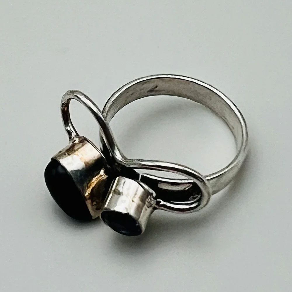 Silver Tone Bypass Ring Amethyst‎ Black Cabochon Stone Size 6 Boho Chic